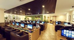 一流的VR设备太贵，“网吧”正成为VR游戏推广的急先锋