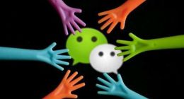 微商列入高考志愿专业：穿上龙袍也不像太子？