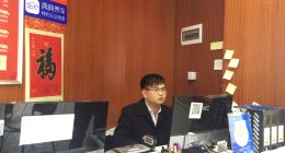 施克伟：因为年轻更能吃苦