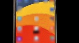 三星Galaxy S10真机谍照曝光：屏幕开孔比A8s小不少