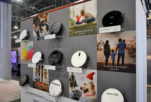 AIVI视觉识别技术加持 人工智能扫地机器人科沃斯DG70发布_副本