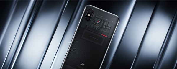 小米手机外观被吐槽 雷军：2019年一定会有巨大进步