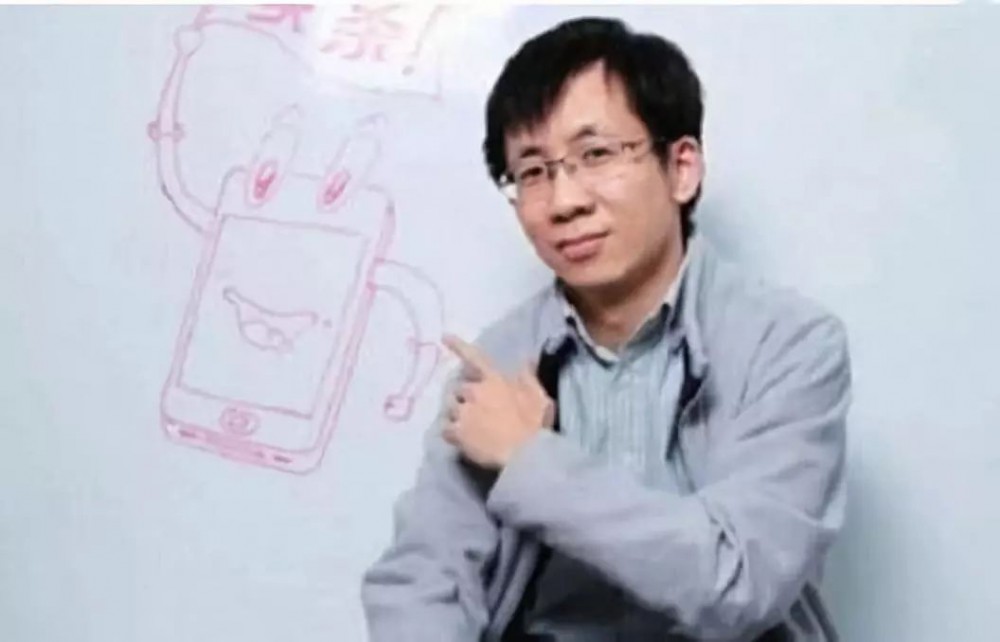 被梦想锤了:罗永浩败在那张嚣张的嘴! 被梦想锤了:罗永浩败在那张嚣张的嘴!