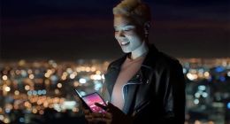 玩手机像翻书：三星偷跑折叠屏手机Galaxy F