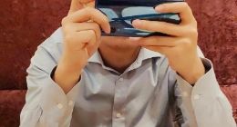 疑似小米9真机谍照首曝：后置三摄+屏幕指纹识别