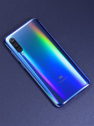 小米9大秀身材：美哉全曲面美人鱼线！