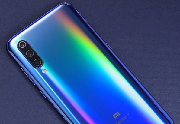 组织架构调整后:小米手机发力 摆脱性价比标签