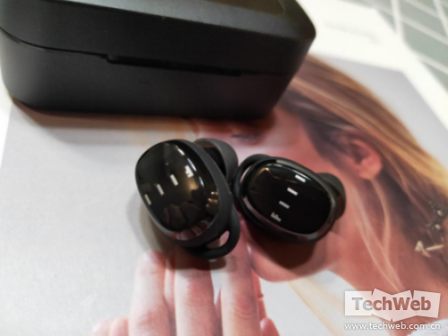 【Techweb】最长24小时超强续航 音乐运动两不误：299元FIIL T1真无线运动耳机使用评测833