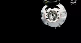 SpaceX龙飞船对接成功 首次实现与空间站自动对接