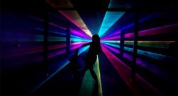 AirPods 2广告泄露 外型无变化 没有黑色版本