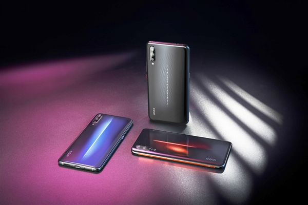 iQOO手机8GB+256GB版官网首发:骁龙855加持