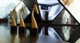 COLMO首秀AWE 折桂艾普兰奖