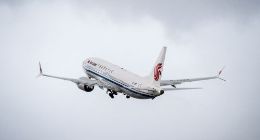 波音再出问题：俄航一架波音737-800降落时发生故障