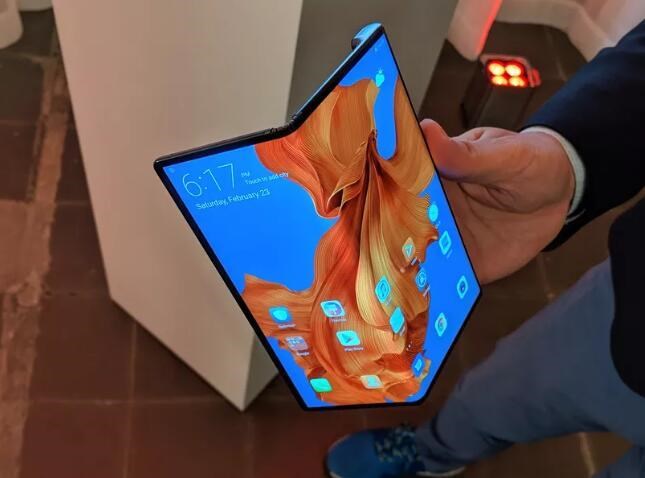 美媒:中国手机硬件创新强,可大多美国人买不到