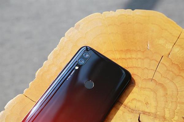 红米7体验:699百元机差点做出了千元机水准