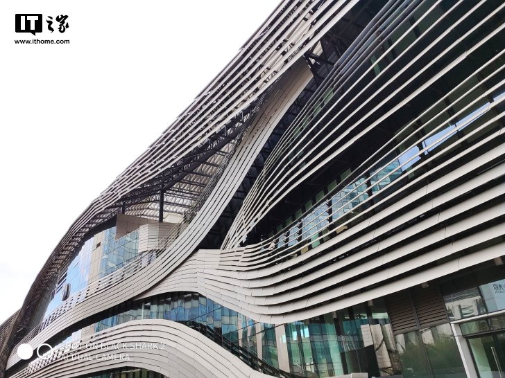 【IT之家评测室】黑鲨游戏手机2首发评测:做“游戏机”,黑鲨是认真的