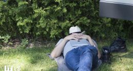 报告：3亿中国人有睡眠障碍，90后熬夜成家常便饭