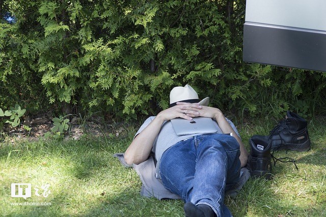 报告:3亿中国人有睡眠障碍,90后熬夜成家常便饭