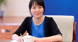 人民网:董事长卢新宁因工作原因辞职