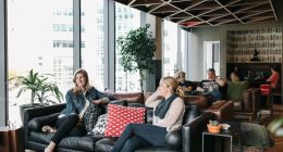 共享办公：华丽互联网故事下的物业生意