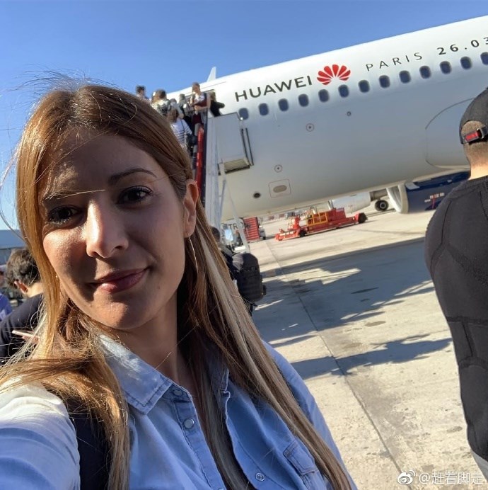 壕气!华为包专机接记者参加P30系列发布会