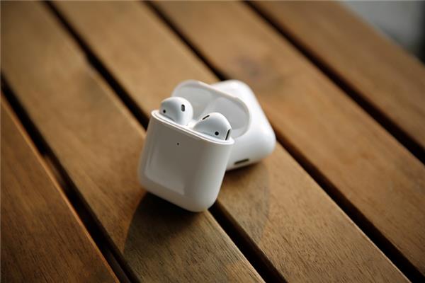 新AirPods体验报告：用过 就再也回不去了