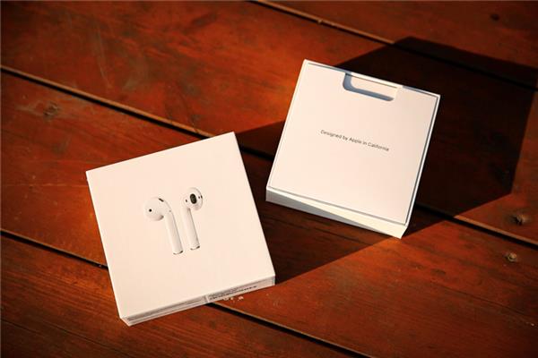 新AirPods体验报告：用过 就再也回不去了