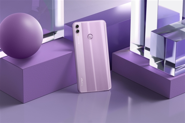 号称“千元屏霸” 荣耀8X官宣降价：给力