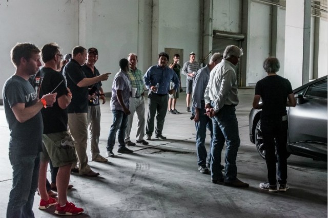 贾跃亭宣布V9新车系重新定义？还是换汤不换药的新PPT