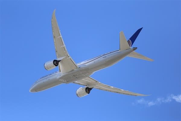 新加坡航空停飞两架波音787客机:这次是罗罗发动机的锅