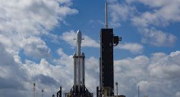 天公不作美！SpaceX猎鹰重型火箭首次商业发射因高空大风推迟