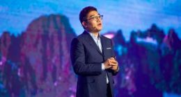 科技产业进入大变革时代：革新与争议同行 京东率先“变法”