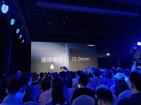 13.9mm双面纯平!小米壁画电视发布:24小时语音待命