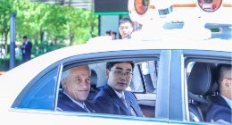 智利总统皮涅拉到访滴滴与程维一起试乘滴滴无人车