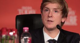 抨击小扎的FB联合创始人休斯究竟是何方神圣？