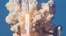 马斯克透露：SpaceX本周三将发射60颗太空互联网卫星