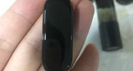 小米手环4上手图曝光：屏幕变彩色