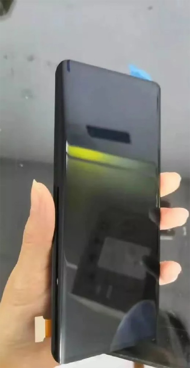 vivo新机谍照曝光：瀑布屏＋屏下摄像头 