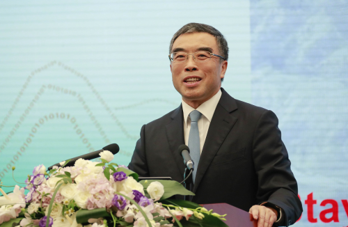 媒体担心华为手机一家独大？梁华:华为追求的不是份额