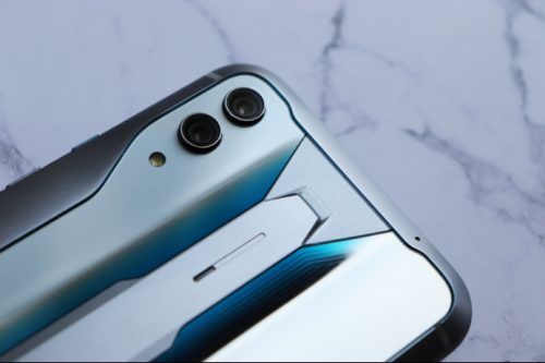 【techweb】黑鲨游戏手机2 pro3443