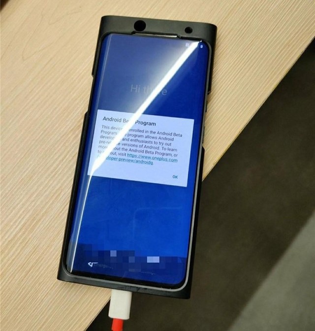 一加7T Pro谍照曝光 升级骁龙855 Plus+无线充电 