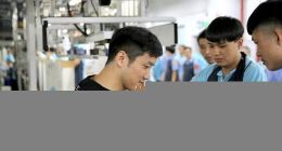 刘作虎：第一台一加电视下线 两年梦想终成真