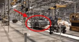 特斯拉上海工厂内部再曝光 已开始试产Model 3