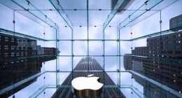 苹果今年邀请函写着「致创新」，我们是否对新iPhone抱有惊