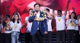 苏宁之夏“进极”狂欢夜 张近东靠这首歌征服全场