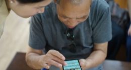 饿了么点家乡菜、口碑预订KTV “银发经济”正在悄然升级