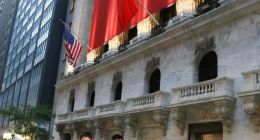 别人家上市敲钟，网易有道上市直播开课？