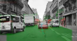 英特尔官方展示Mobileye自动驾驶汽车第一视角