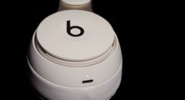 苹果上架新款Beats头戴式耳机：AirPods Pro功能再升级 续航最长可达40小时 售价2499元