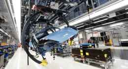 揭秘保时捷电动汽车工厂 全新Taycan就是在这儿造出来的